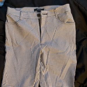 black and white patterned stretchy jeans